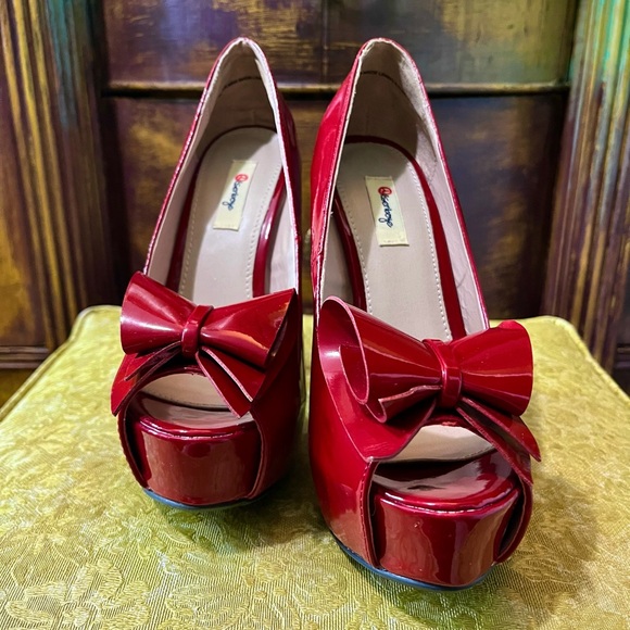 Olsenboye Red Platform Heels Open Toed With Bow Detail Size 6.5 / 6 1/2 - Picture 2 of 6